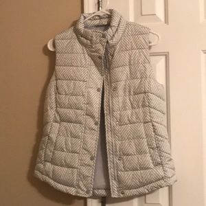 Gap puffer vest